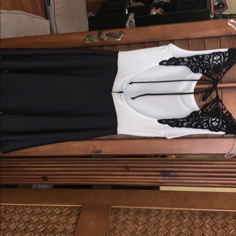 Dress - Picture 2 of 3